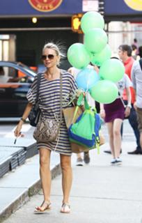 Naomi Watts feet photo thumbnail