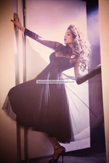 Shruti Haasan feet photo thumbnail