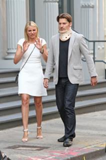Cameron Diaz feet photo thumbnail