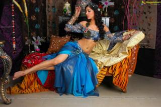 Shruti Haasan feet photo thumbnail
