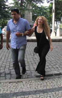 Shakira feet photo thumbnail