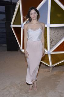 Katharine McPhee feet photo thumbnail