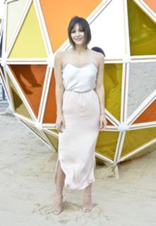 Katharine McPhee feet photo thumbnail