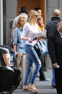 Kate Upton feet photo thumbnail