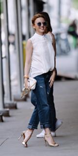 Kylie Minogue feet photo thumbnail