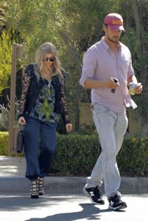 Fergie feet photo thumbnail
