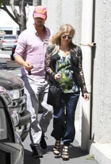 Fergie feet photo thumbnail