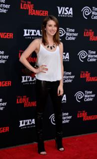 Emma Roberts feet photo thumbnail