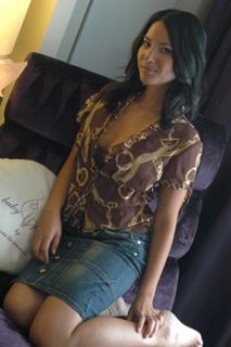 Olivia Munn feet photo thumbnail