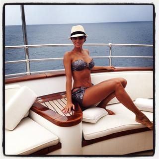Nicole Murphy feet photo thumbnail