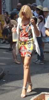 Cameron Diaz feet photo thumbnail
