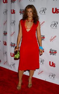 Nelly Furtado feet photo thumbnail