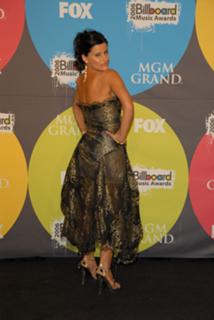 Nelly Furtado feet photo thumbnail