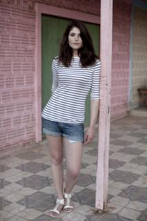 Gemma Arterton feet photo thumbnail