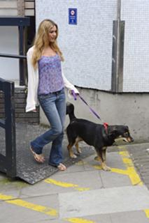 Joss Stone feet photo thumbnail
