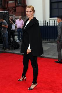 Uma Thurman feet photo thumbnail