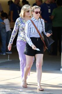 Gillian Jacobs feet photo thumbnail