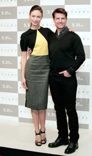 Olga Kurylenko feet photo thumbnail