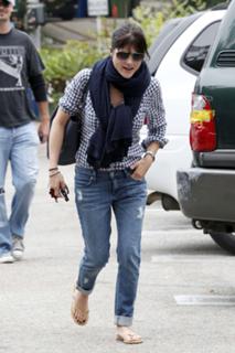 Selma Blair feet photo thumbnail
