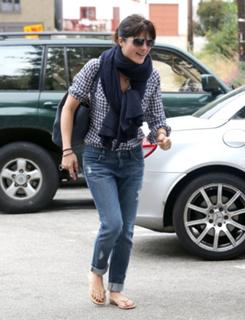 Selma Blair feet photo thumbnail