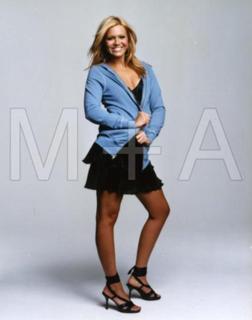 Mandy Moore feet photo thumbnail