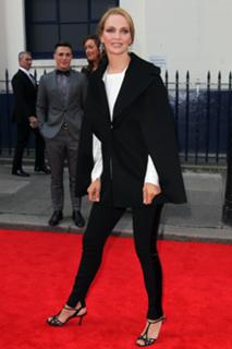Uma Thurman feet photo thumbnail