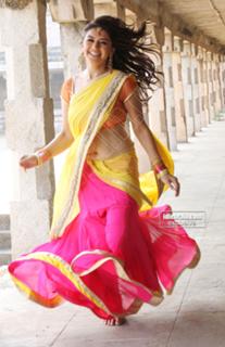 Hansika Motwani feet photo thumbnail