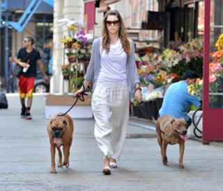 Jessica Biel feet photo thumbnail