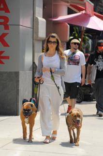 Jessica Biel feet photo thumbnail