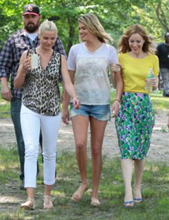 Kate Upton feet photo thumbnail