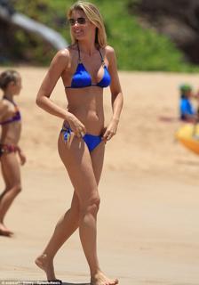 Paige Butcher feet photo thumbnail