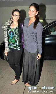 Kareena Kapoor feet photo thumbnail