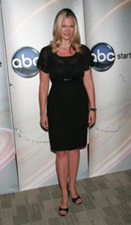 Natasha Henstridge feet photo thumbnail