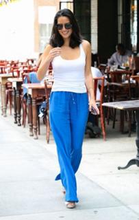 Olivia Munn feet photo thumbnail