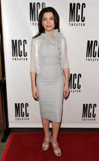 Julianna Margulies feet photo thumbnail