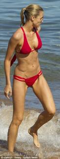 Paige Butcher feet photo thumbnail