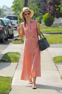 Miranda Kerr feet photo thumbnail