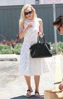 Diane Kruger feet photo thumbnail