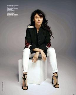 Olga Kurylenko feet photo thumbnail