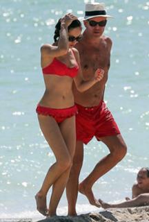 Olga Kurylenko feet photo thumbnail