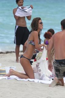 Audrina Patridge feet photo thumbnail