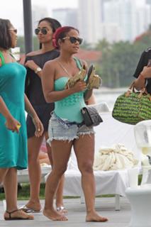 Christina Milian feet photo thumbnail