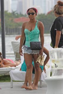 Christina Milian feet photo thumbnail