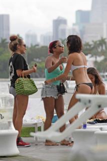 Christina Milian feet photo thumbnail