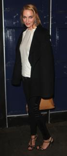 Uma Thurman feet photo thumbnail
