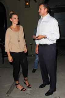 Molly Sims feet photo thumbnail