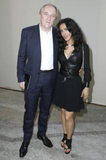Salma Hayek feet photo thumbnail