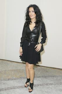 Salma Hayek feet photo thumbnail