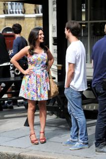 Kelly Brook feet photo thumbnail