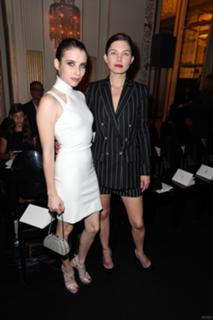 Emma Roberts feet photo thumbnail